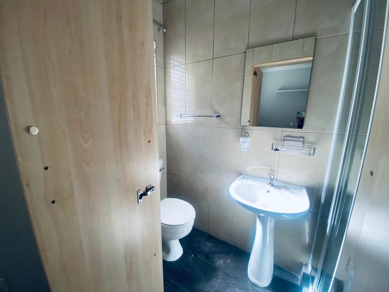 To Let 2 Bedroom Property for Rent in De La Haye Western Cape
